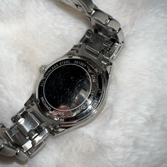 Michael Kors watch - Picture 4 of 4